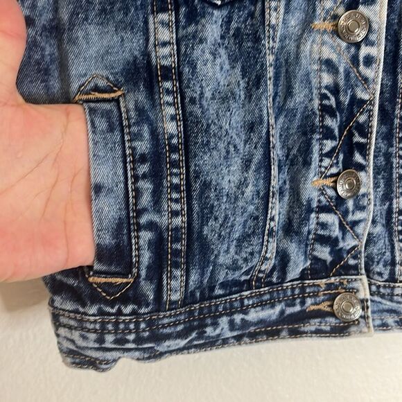 Forever 21 Acid Wash Studded Cropped Denim Vest Sz Small - Picture 7 of 12